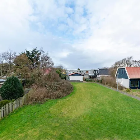 Spacious On A Quiet Park