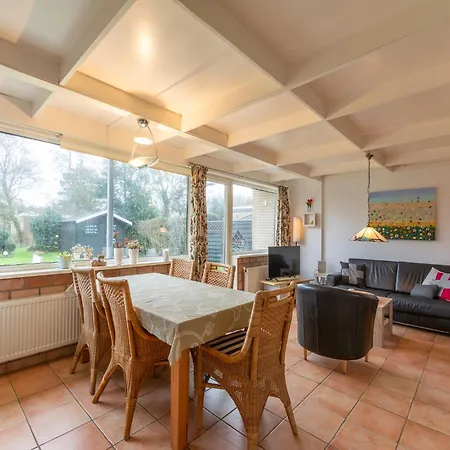 Spacious On A Quiet Park *
